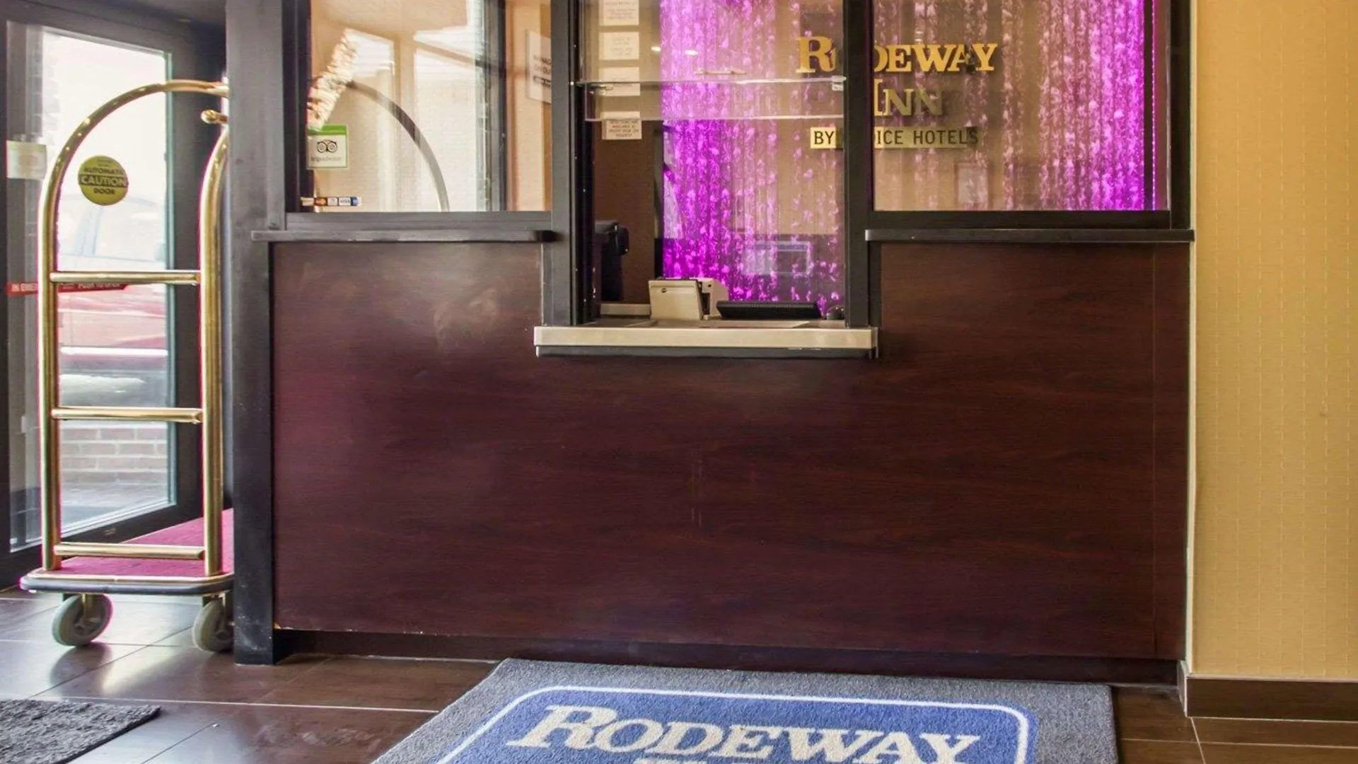 Rodeway Inn Bronx Zoo New York